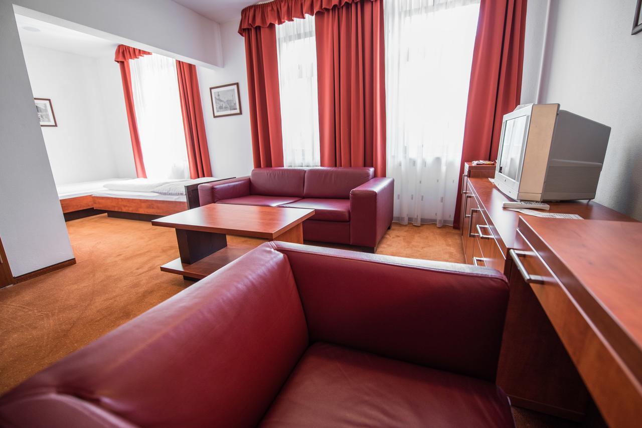 Garni Hotel Praha Trencianske Teplice Exterior photo